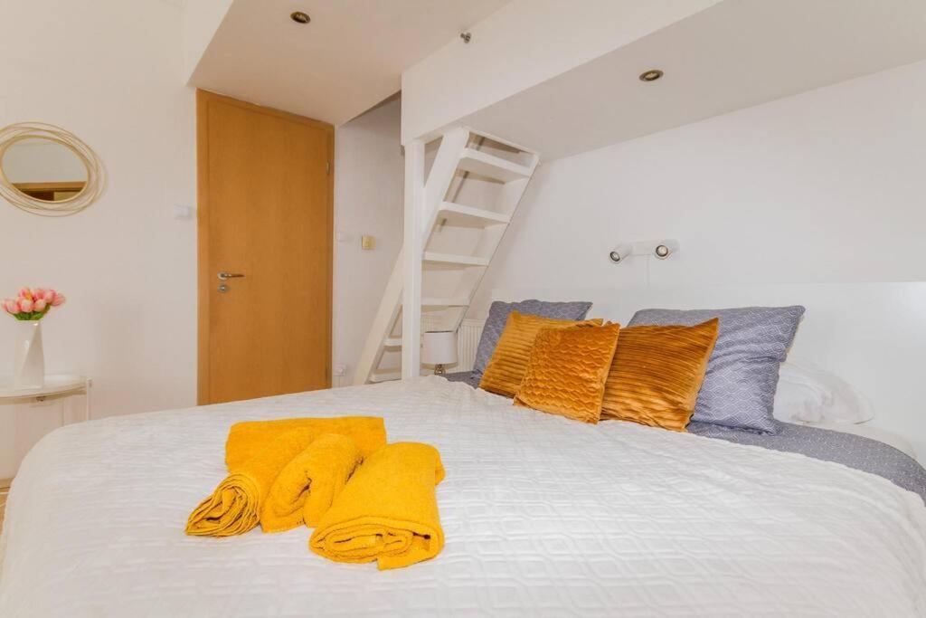 Trendy 2 Room Flat, Next To Corvin Mall Free Huge Garage! Ac,Dishwasher,Washmachine, Smart Tv Budapest Exterior foto
