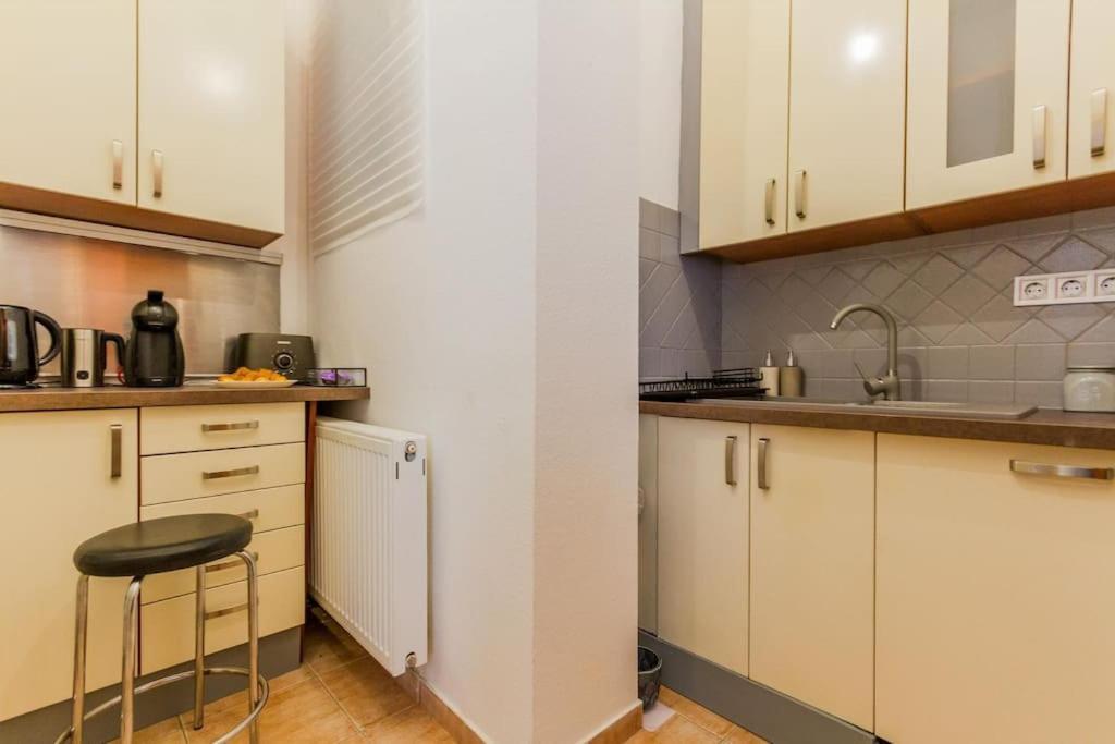 Trendy 2 Room Flat, Next To Corvin Mall Free Huge Garage! Ac,Dishwasher,Washmachine, Smart Tv Budapest Exterior foto