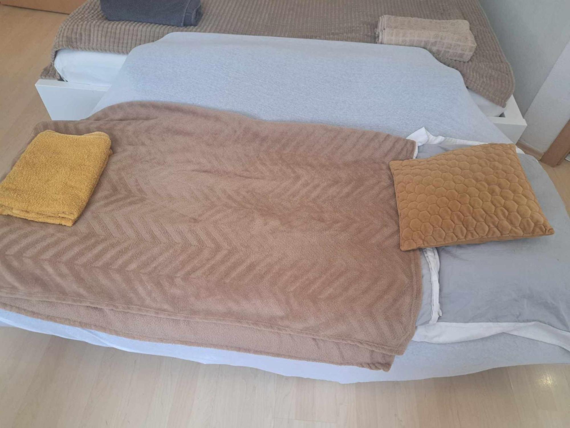 Trendy 2 Room Flat, Next To Corvin Mall Free Huge Garage! Ac,Dishwasher,Washmachine, Smart Tv Budapest Habitación foto